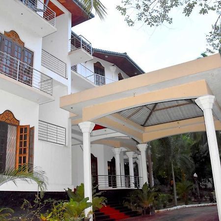 Happy Leoni Hotel Anuradhapura Exterior foto